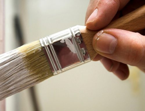 Türen, Fenster, Möbelstücke, Treppen, Geländer, Decken